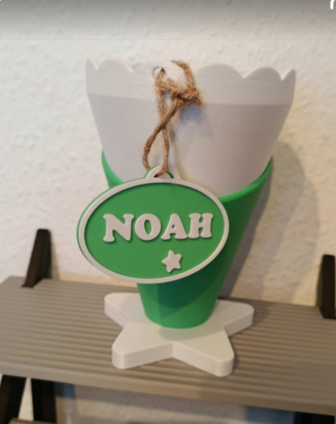 Personalisierte Schultüte für Jungen | Mit Wunschname | Einschulungsgeschenk | 15 cm