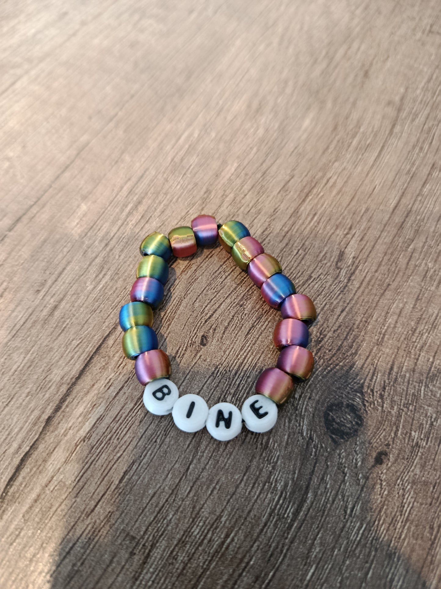 Personalisiertes Armband | Mit Wunschname | Wunschfarbe | Handgefertigt