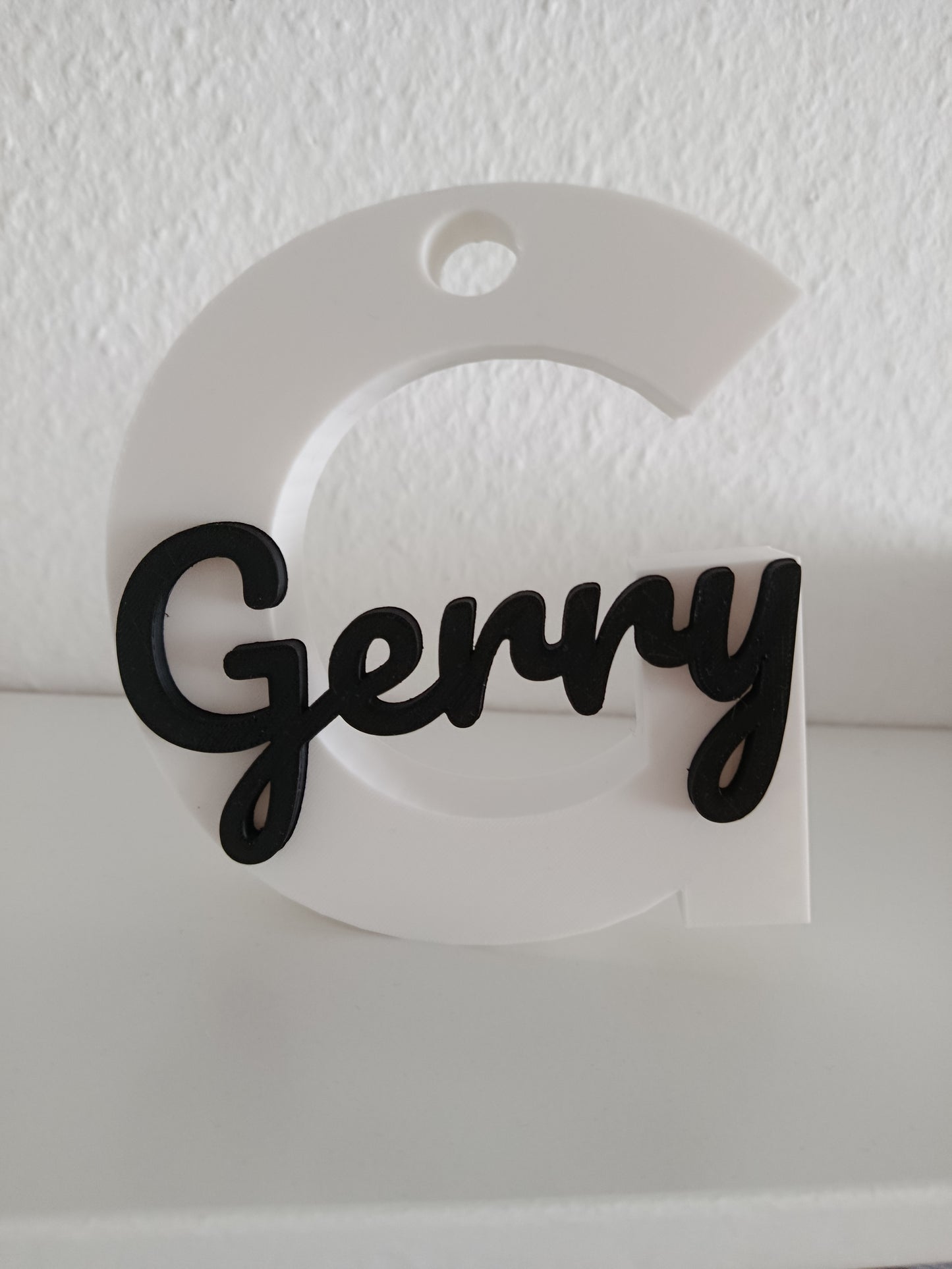 Personalisierter Deko Buchstabe mit Wunschname | Namensschild zum Stellen oder Hängen | 15 cm