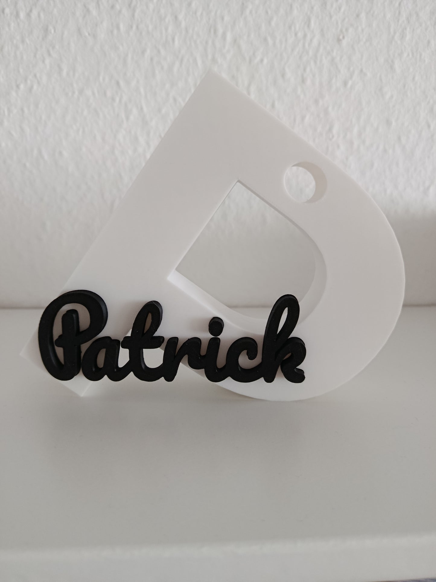 Personalisierter Deko Buchstabe mit Wunschname | Namensschild zum Stellen oder Hängen | 15 cm